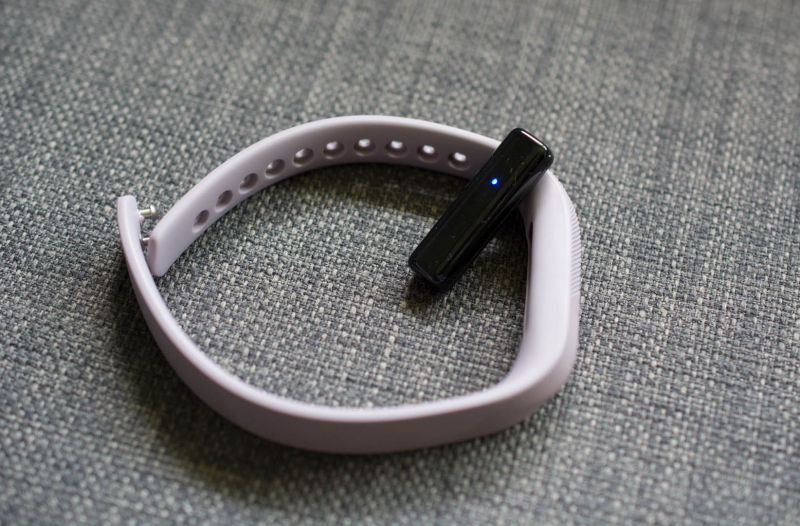 Fitbit Flex 2 “exploded” on woman’s wrist, leaving second-degree burns 