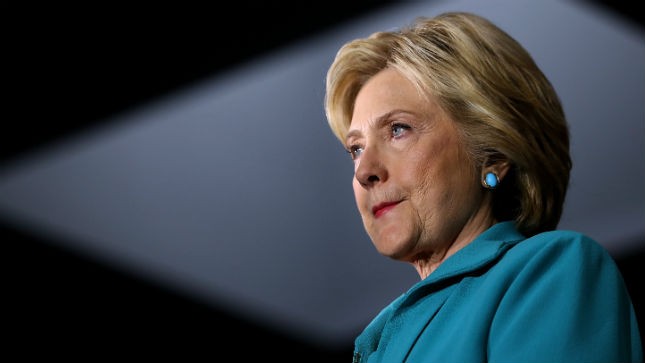 Clinton IT aide to plead Fifth in email case